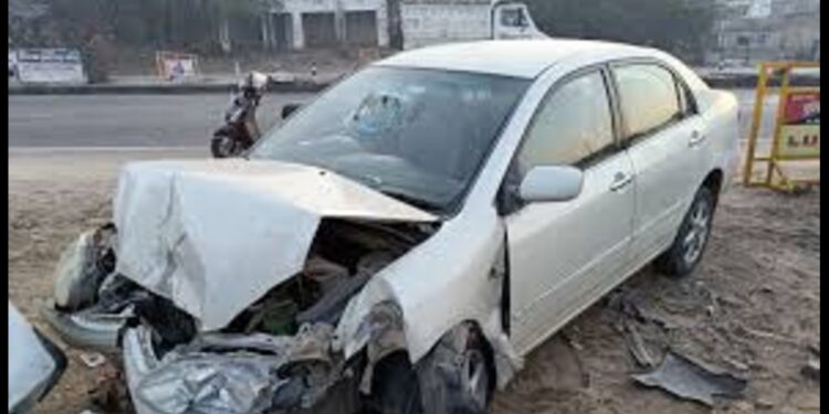 फायरिंग करने वाले बदमाशों की गाड़ी हरमाड़ा में मिली